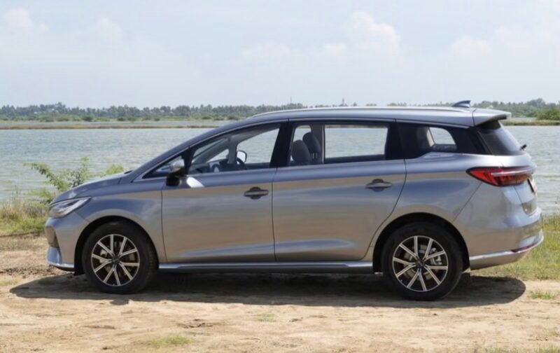 2025 BYD eMAX 7 Superior 7-Seater