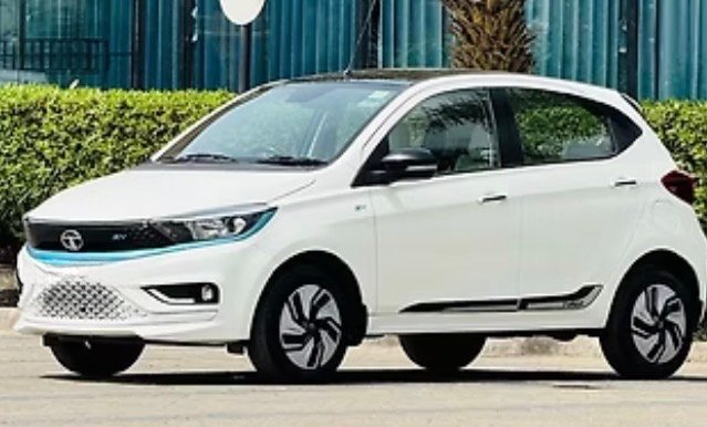 2023 Tata Tiago EV XZ+ Tech Lux